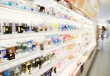 Policjanci zatrzymali 72-latka, który okradał drogerie