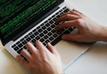 Uwaga na oszustwa internetowe