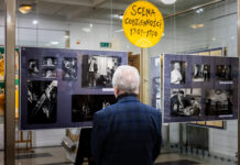 Oprowadzanie kuratorskie po wystawie „Gra regułą i wolnością. 80 lat Amatorskiego Teatru Dramatycznego im. Józefa Żmudy”