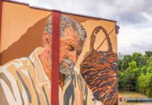 Mural poświęcony tradycjom wikliniarskim uroczyście odsłonięty w Rudniku nad Sanem