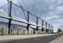 Eko Mural zdobi już trybunę stadionu